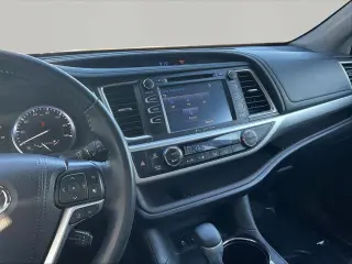 Toyota Highlander 2019 SE 4dr SUV