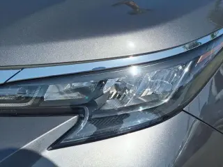 Toyota Sienna 2025 LE 8-Pasajeros 4p Mini-Van