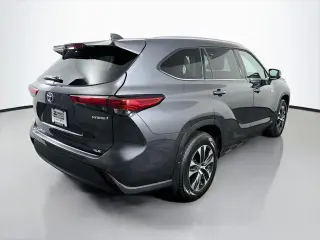 Toyota Highlander Hybrid 2021 AWD XLE SUV de 4 puertas