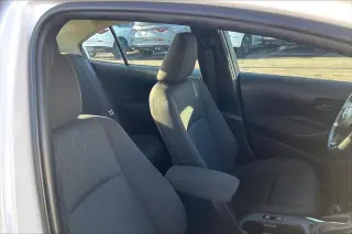 Toyota Corolla 2024 LE 4p Sedan