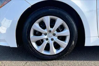 Toyota Corolla 2024 LE 4p Sedan