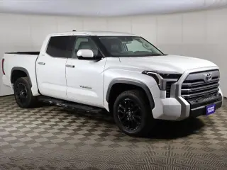 Toyota Tundra 2023 4x4 Limited 4p CrewMax Cab Pickup SB
