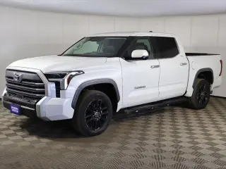 Toyota Tundra 2023 4x4 Limited 4p CrewMax Cab Pickup SB