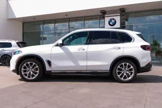 BMW X5 2024 AWD xDrive40i 4 puertas Vehículo de actividad deportiva
