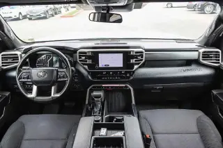 Toyota Tundra 2025 4x4 SR5 4dr CrewMax Cab Pickup SB
