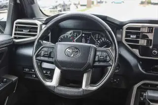 Toyota Tundra 2025 4x4 SR5 4dr CrewMax Cab Pickup SB