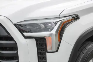 Toyota Tundra 2025 4x4 SR5 4dr CrewMax Cab Pickup SB