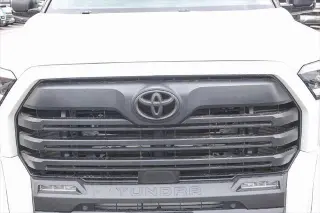Toyota Tundra 2025 4x4 SR5 4dr CrewMax Cab Pickup SB