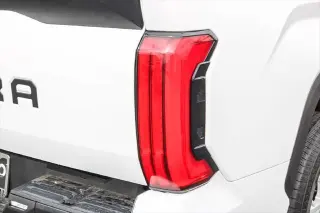 Toyota Tundra 2025 4x4 SR5 4dr CrewMax Cab Pickup SB