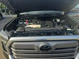 Toyota Tundra 2023 4x4 Limited 4dr CrewMax Cab Pickup SB