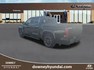 Toyota Tundra 2023 4x4 Limited 4dr CrewMax Cab Pickup SB