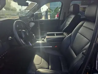Toyota Tundra 2023 4x4 Limited 4dr CrewMax Cab Pickup SB