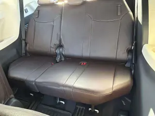 Toyota Sienna 2021 AWD Platino 7-Pasajeros 4p Mini-Furgoneta