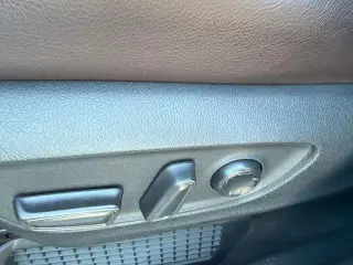 Toyota Sienna 2021 AWD Platino 7-Pasajeros 4p Mini-Furgoneta