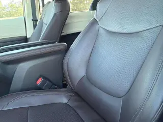 Toyota Sienna 2021 AWD Platino 7-Pasajeros 4p Mini-Furgoneta
