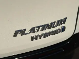 Toyota Sienna 2021 AWD Platino 7-Pasajeros 4p Mini-Furgoneta