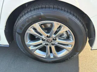 Toyota Sienna 2021 AWD Platino 7-Pasajeros 4p Mini-Furgoneta