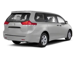 Toyota Sienna 2013 4x4 XLE 7-Pasajeros 4p Mini-Van