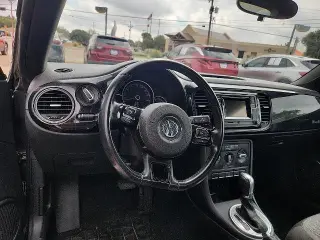 Volkswagen Escarabajo 2018 2.0T S 2dr Coupe