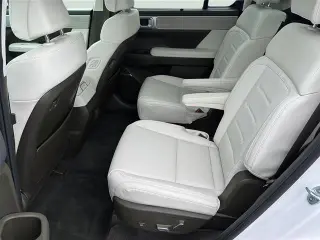 Hyundai SANTA FE 2025 tracción en las cuatro ruedas (AWD) versión Calligraphy SUV de 4 puertas