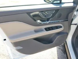 Lincoln Corsair 2024 AWD Premiere 4dr SUV