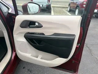 Chrysler Pacifica 2021 Touring L 4dr Mini-Van