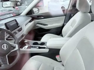 Nissan Altima 2025 2.5 SV 4dr Sedán