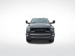 Ram 2500 2018 4x4 Big Horn 4p Puerta de Cargas 6.3 ft. SB Camioneta