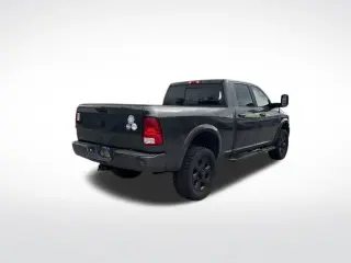 Ram 2500 2018 4x4 Big Horn 4p Puerta de Cargas 6.3 ft. SB Camioneta