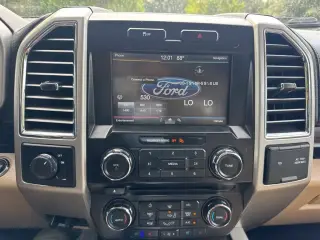 Ford F-150 2015 4x2 XL 4dr SuperCrew 5.5 ft. SB