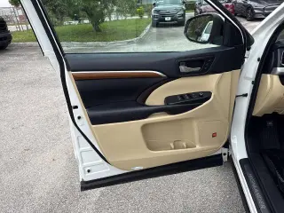 Toyota Highlander 2019 AWD Limited 4dr SUV