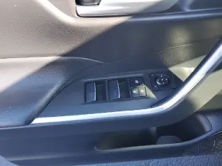 Toyota RAV4 Hybrid 2025 AWD XLE 4dr SUV