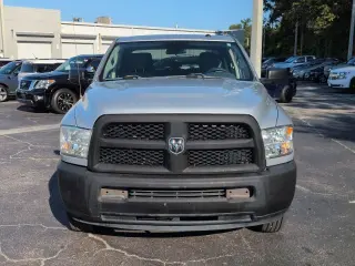 Camión Ram 2500 2017 4x2 Tradesman 4p Camión de Cabina Completa 8 ft. LB
