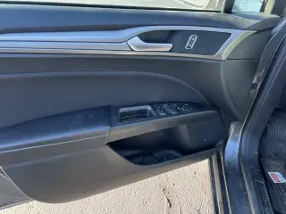 Ford Fusion 2018 SE 4dr Sedan