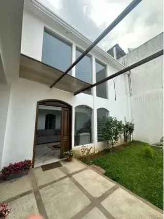Casa Sola en Venta en Santa Lu