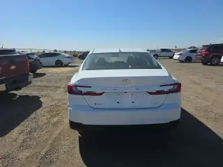 Toyota Camry 2026 LE 4dr Sedán