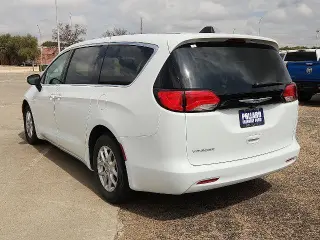 Chrysler Voyager 2023 LX 4dr Mini-Van