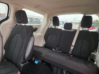 Chrysler Voyager 2023 LX 4dr Mini-Van