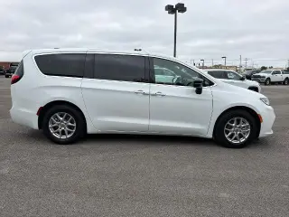 Chrysler Pacifica 2025 Select 4dr Mini-Van