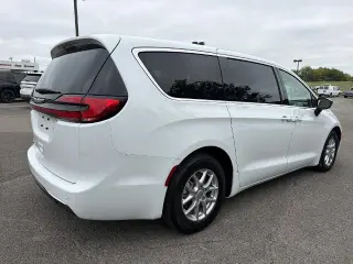 Chrysler Pacifica 2025 Select 4dr Mini-Van