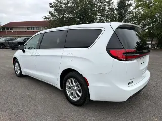 Chrysler Pacifica 2025 Select 4dr Mini-Van