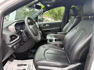 Chrysler Pacifica 2025 Select 4dr Mini-Van