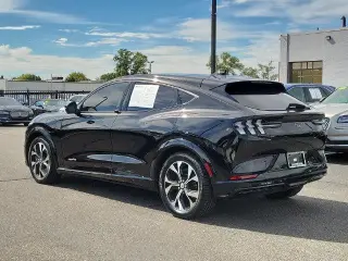 Ford Mustang Mach-E 2022 AWD Premium 4dr SUV