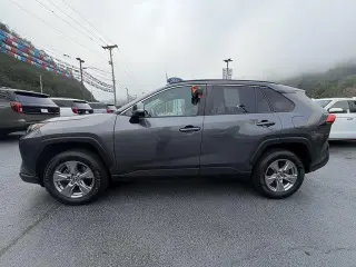 Toyota RAV4 2024 AWD XLE 4p SUV