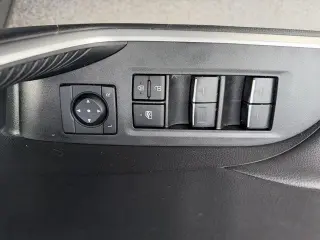 Toyota RAV4 2024 AWD XLE 4p SUV