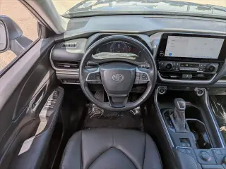Toyota Grand Highlander 2025 XLE 4dr SUV