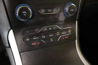 Ford Edge 2020 SEL 4dr Crossover