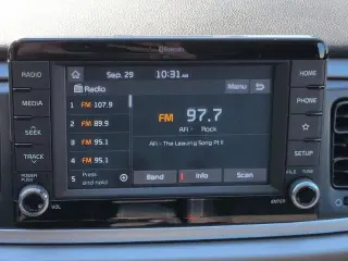 Kia Rio 5-Puerta 2019 S 4p Vagón