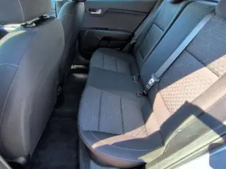 Kia Rio 5-Puerta 2019 S 4p Vagón