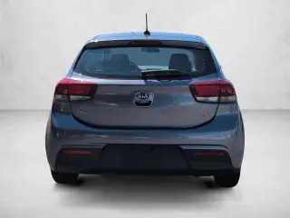 Kia Rio 5-Puerta 2019 S 4p Vagón